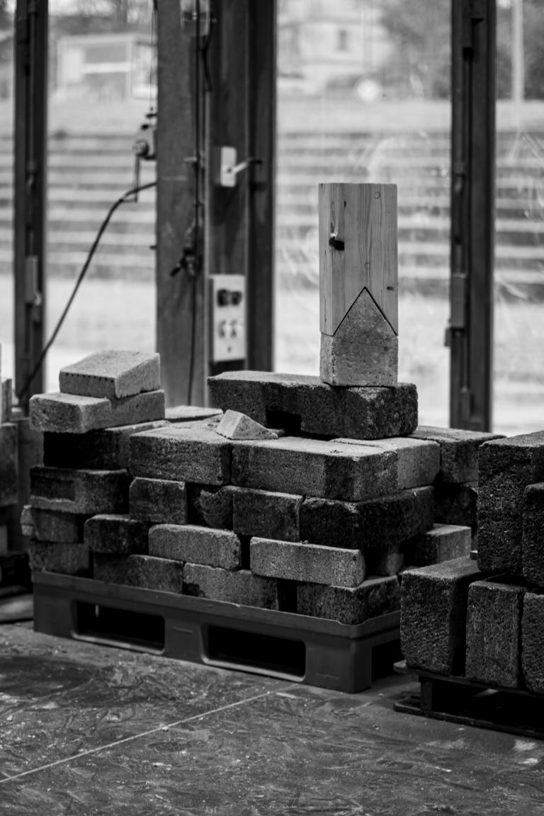  P45, Paysage(s) prototype(s), Assemblage bois-pierre aux Grands-Ateliers 