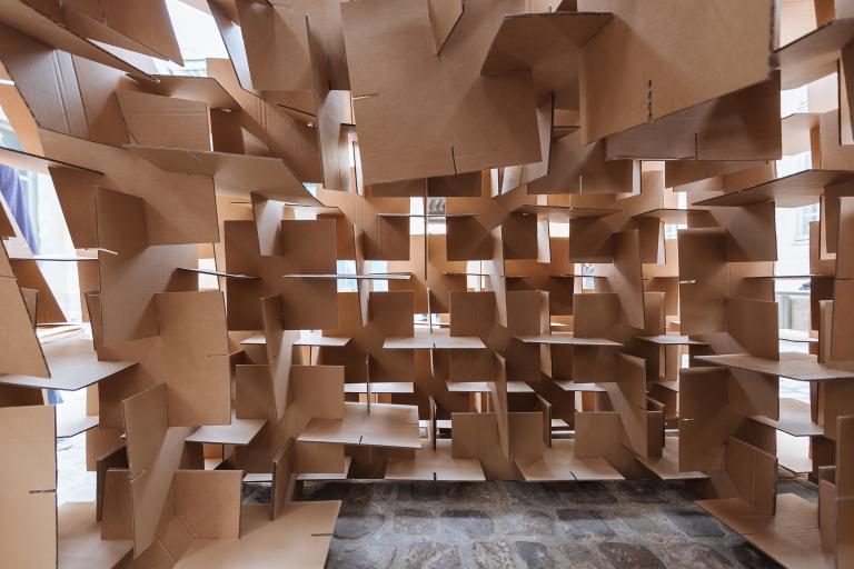SP11- Studio cardboard building construction encadré par Claire Petetin