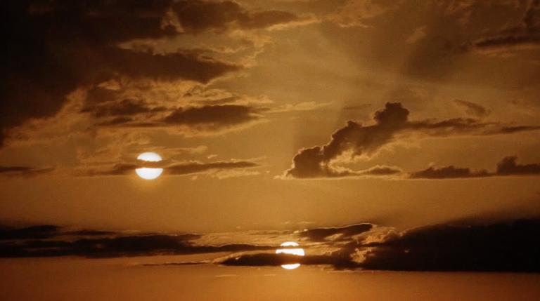 Deux soleils, 2020, vidéo HD. © Crédits visuels : Olivier Sévère.